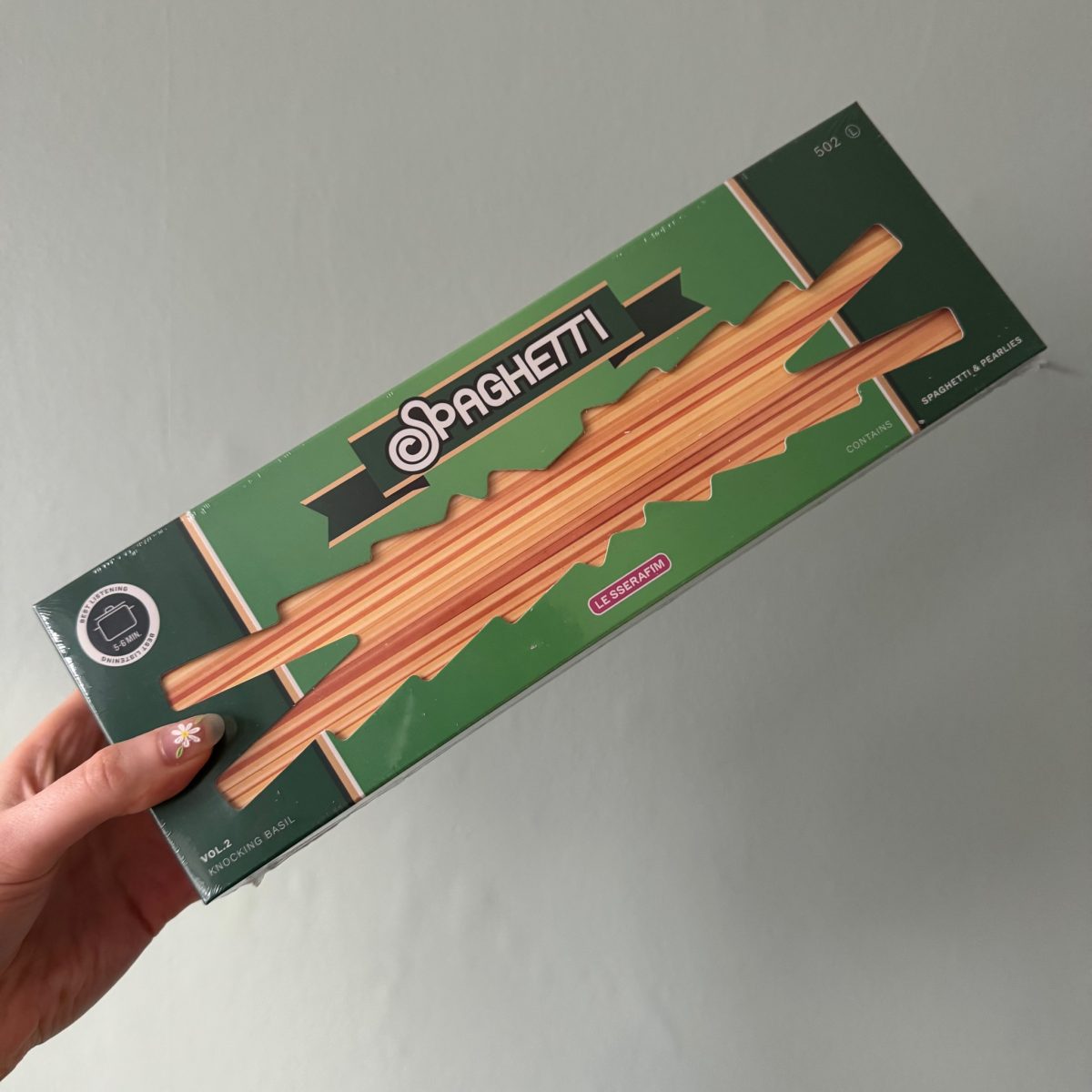 LE SSERAFIM - SPAGHETTI image 3