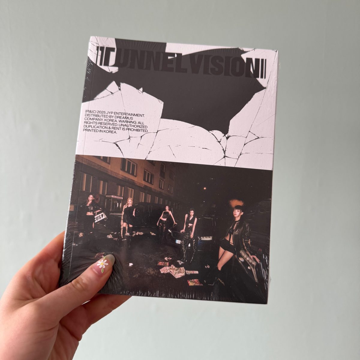 ITZY - TUNNEL VISION [SPECIAL VER.] image 3