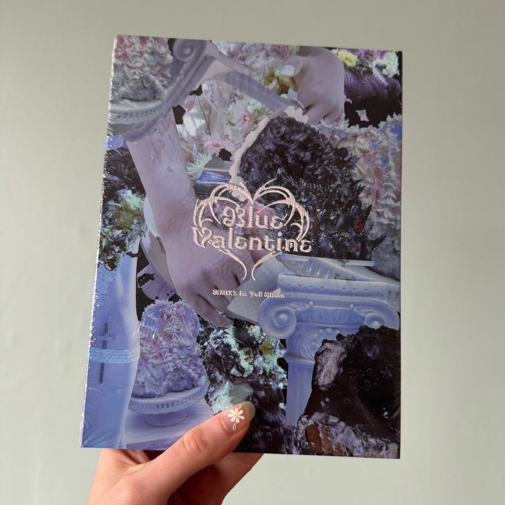 NMIXX - Blue Valentine [Photobook Ver.] image 4