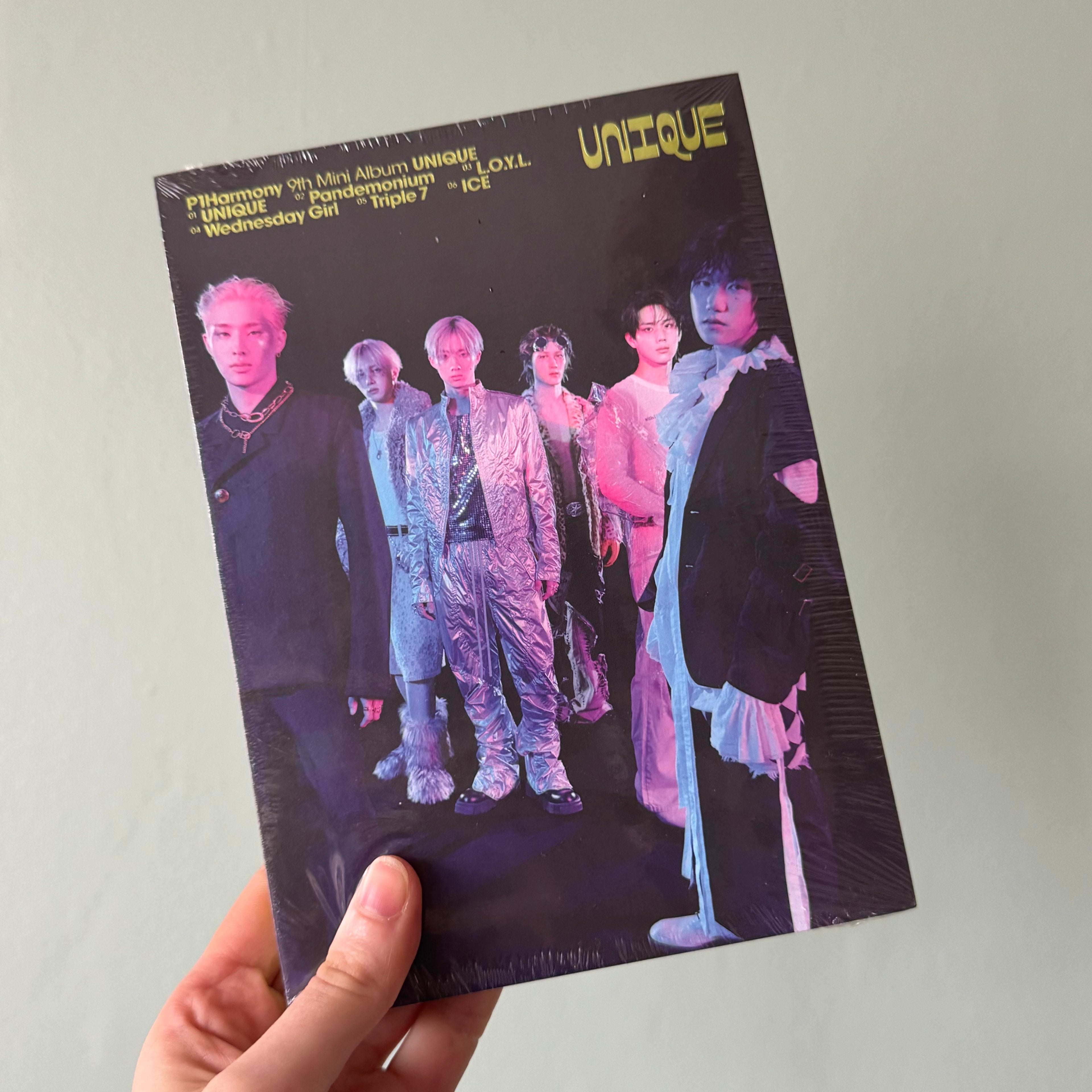 P1Harmony - UNIQUE (Photobook Ver.)