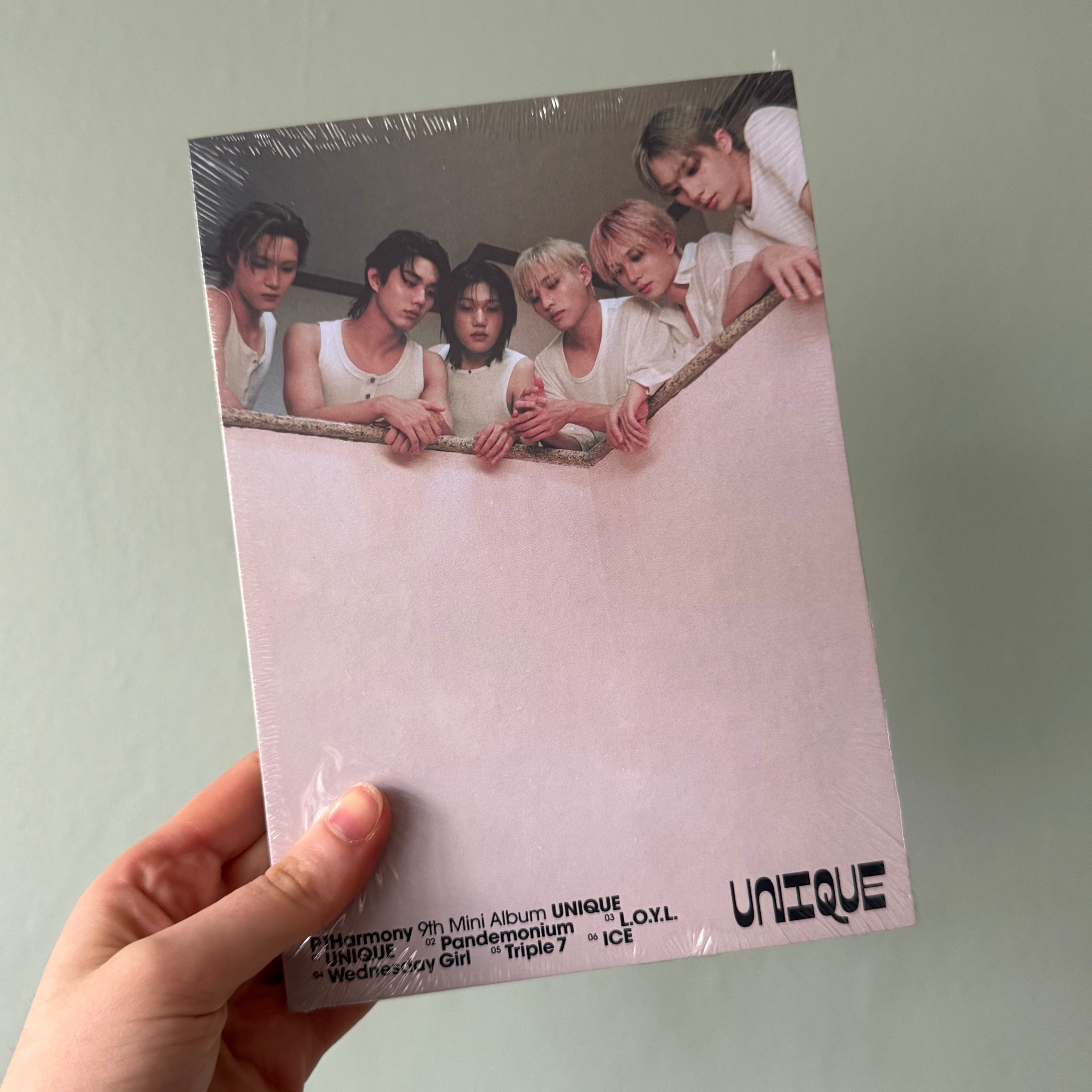 P1Harmony - UNIQUE (Photobook Ver.)