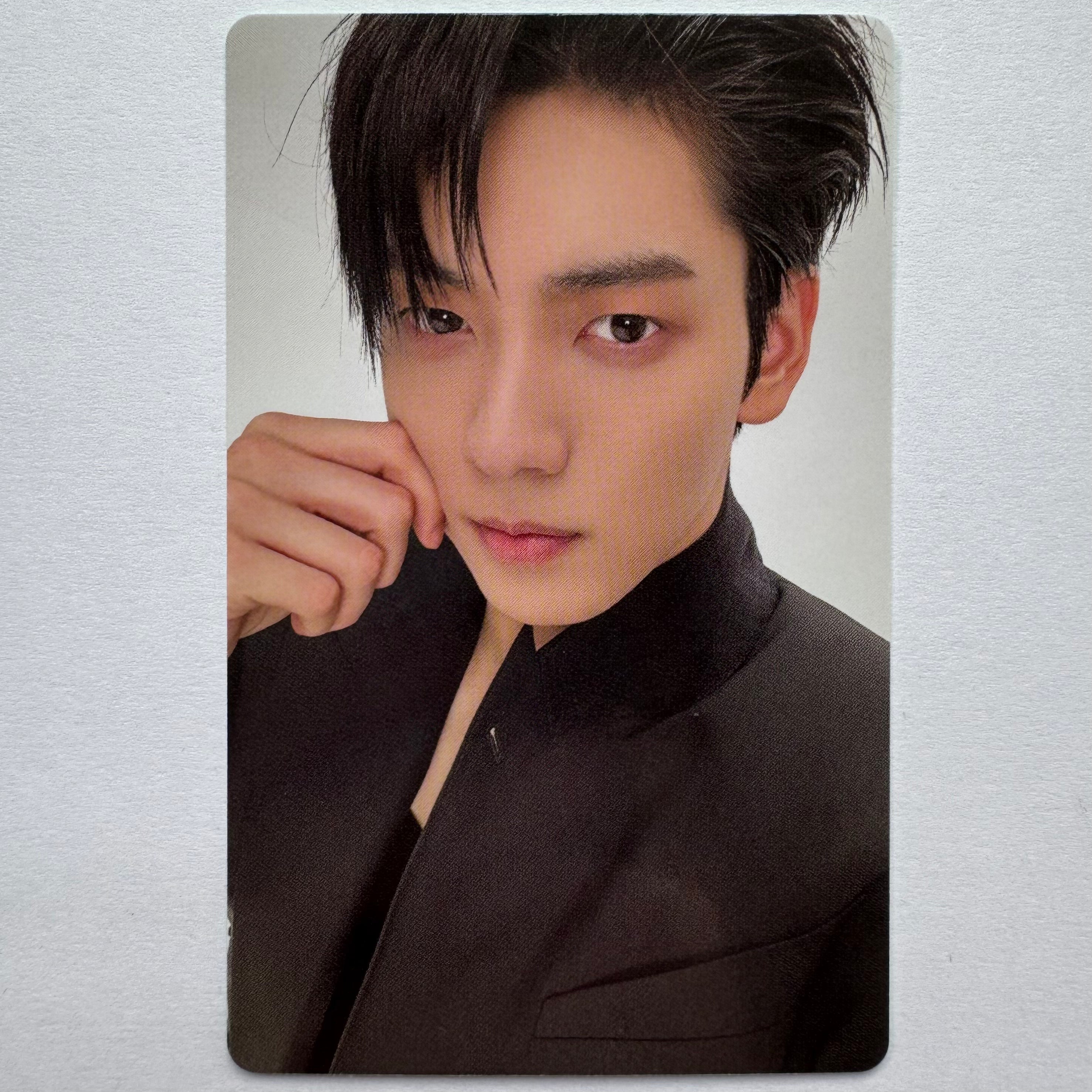TXT - 7TH YEAR: A Moment of Stillness in the Thorns Weverse Shop POB Photocards [Selfie B]