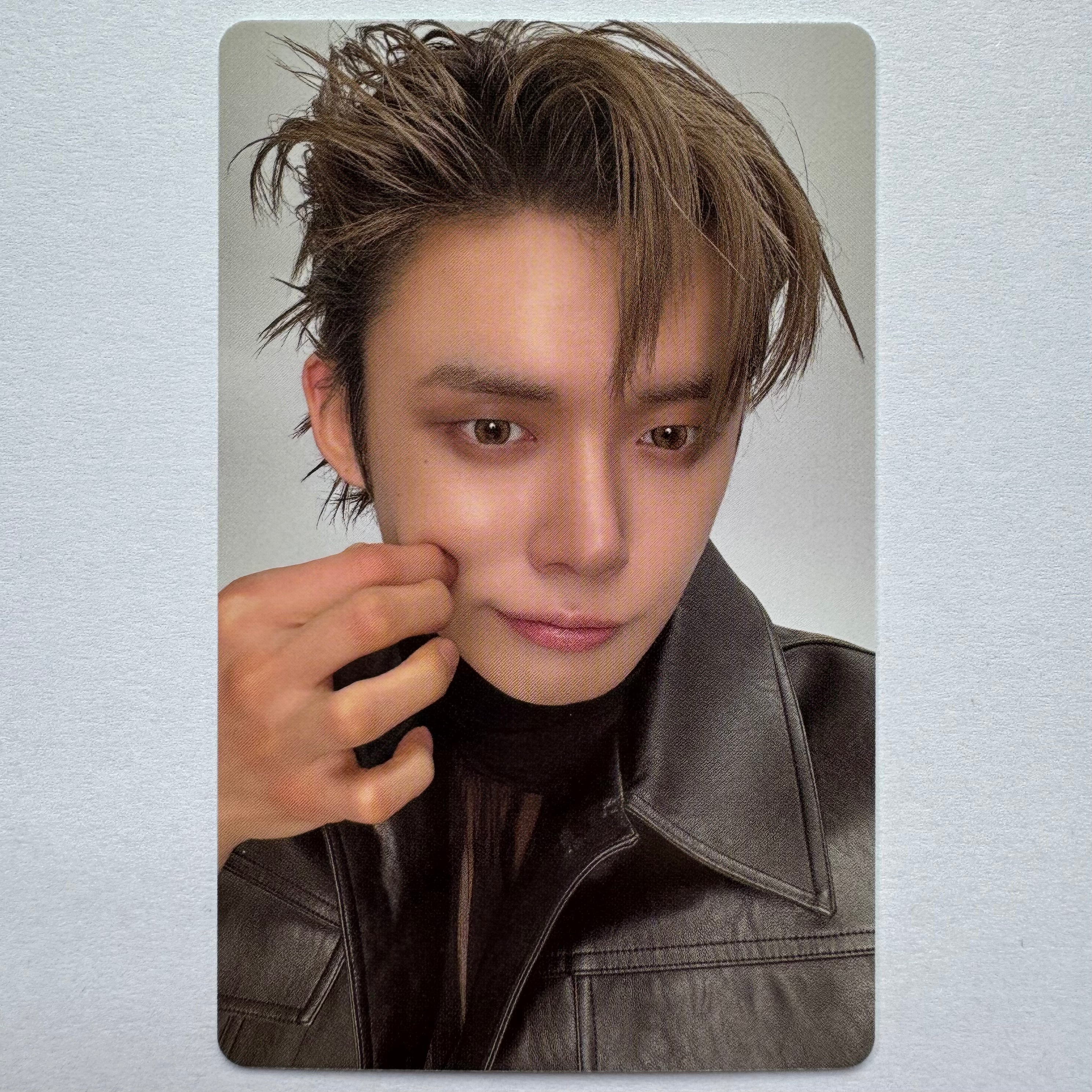 TXT - 7TH YEAR: A Moment of Stillness in the Thorns Weverse Shop POB Photocards [Selfie B]