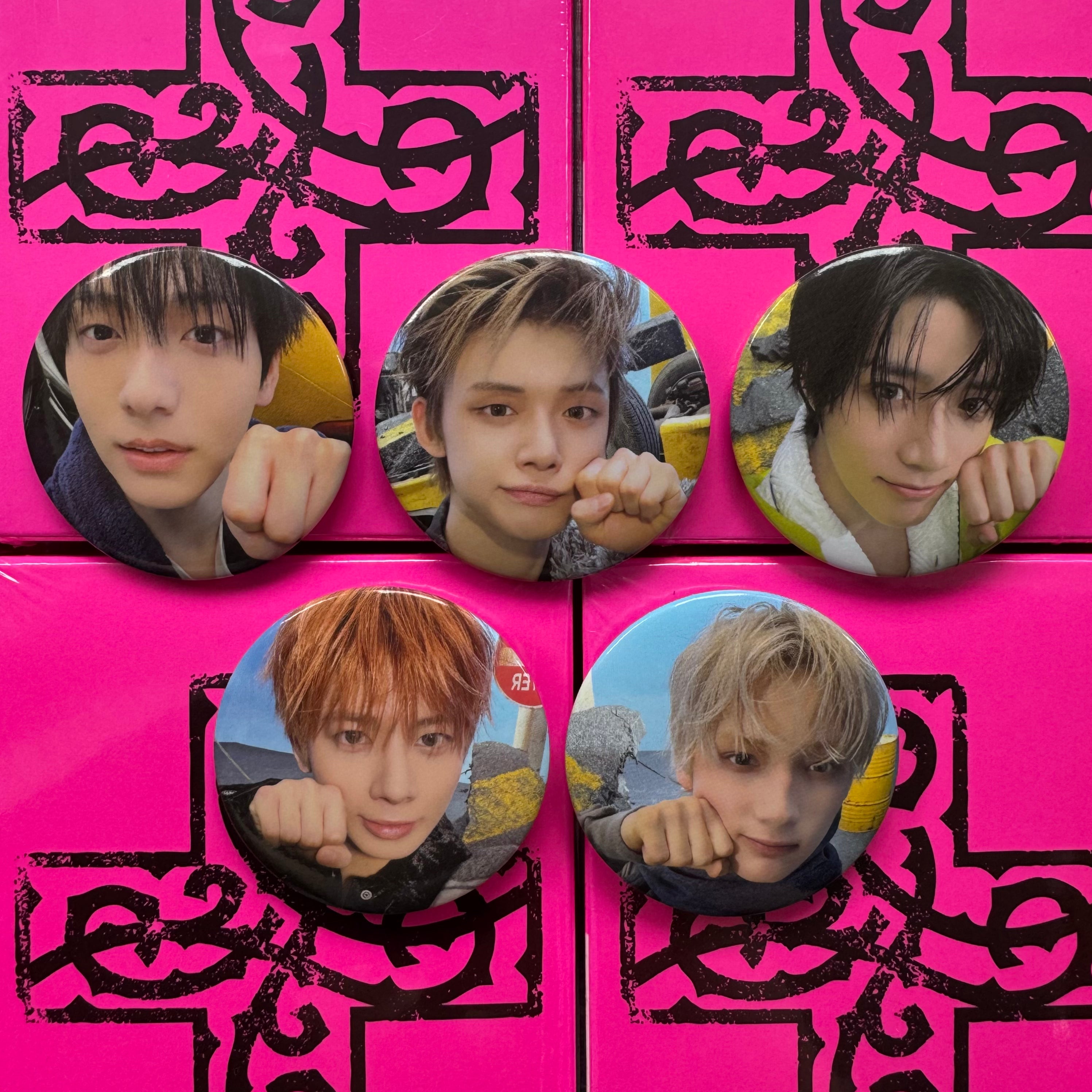 TXT - 7TH YEAR: A Moment of Stillness in the Thorns Weverse Shop Badges