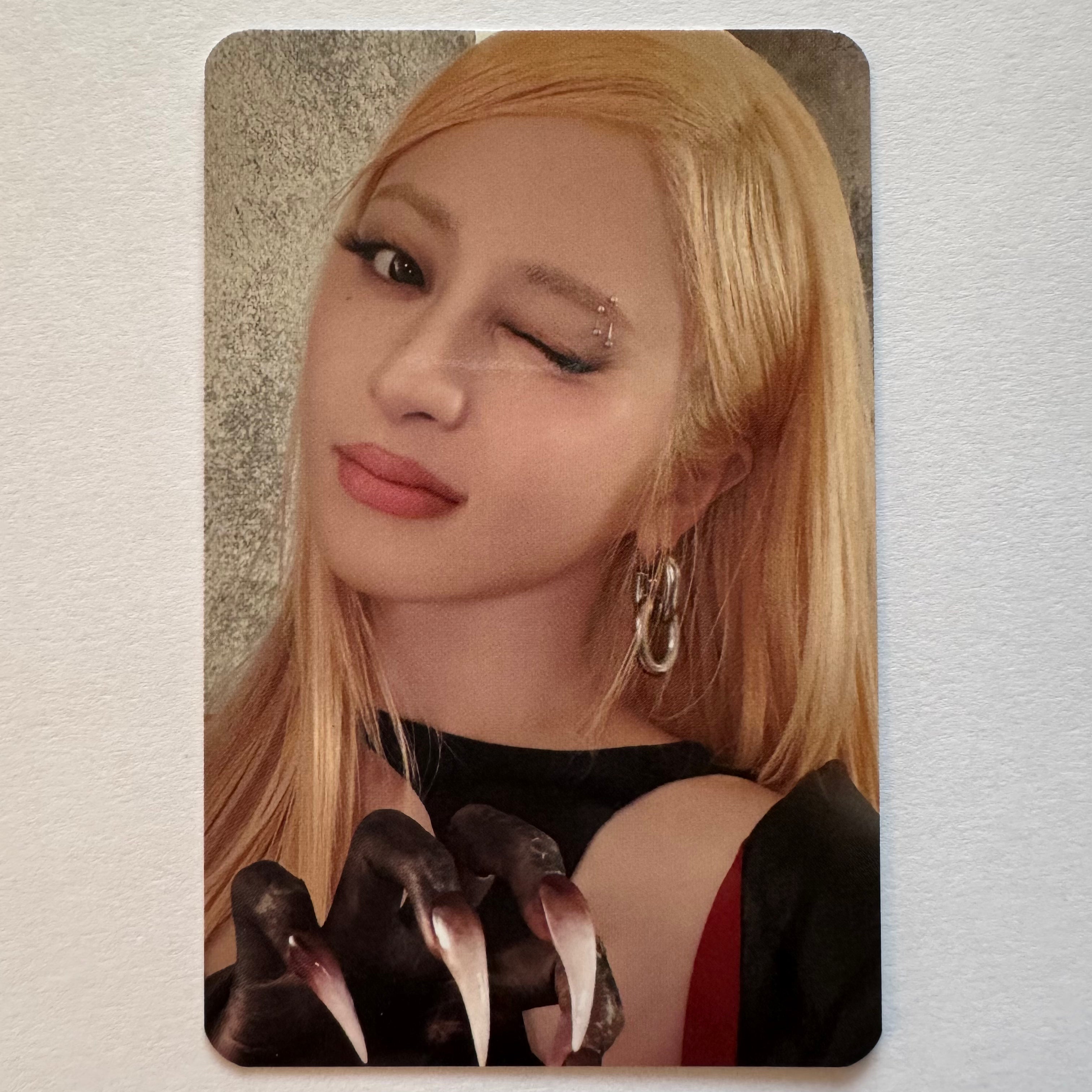 LE SSERAFIM - Pureflow Makestar [Compact Ver.] POB Photocards