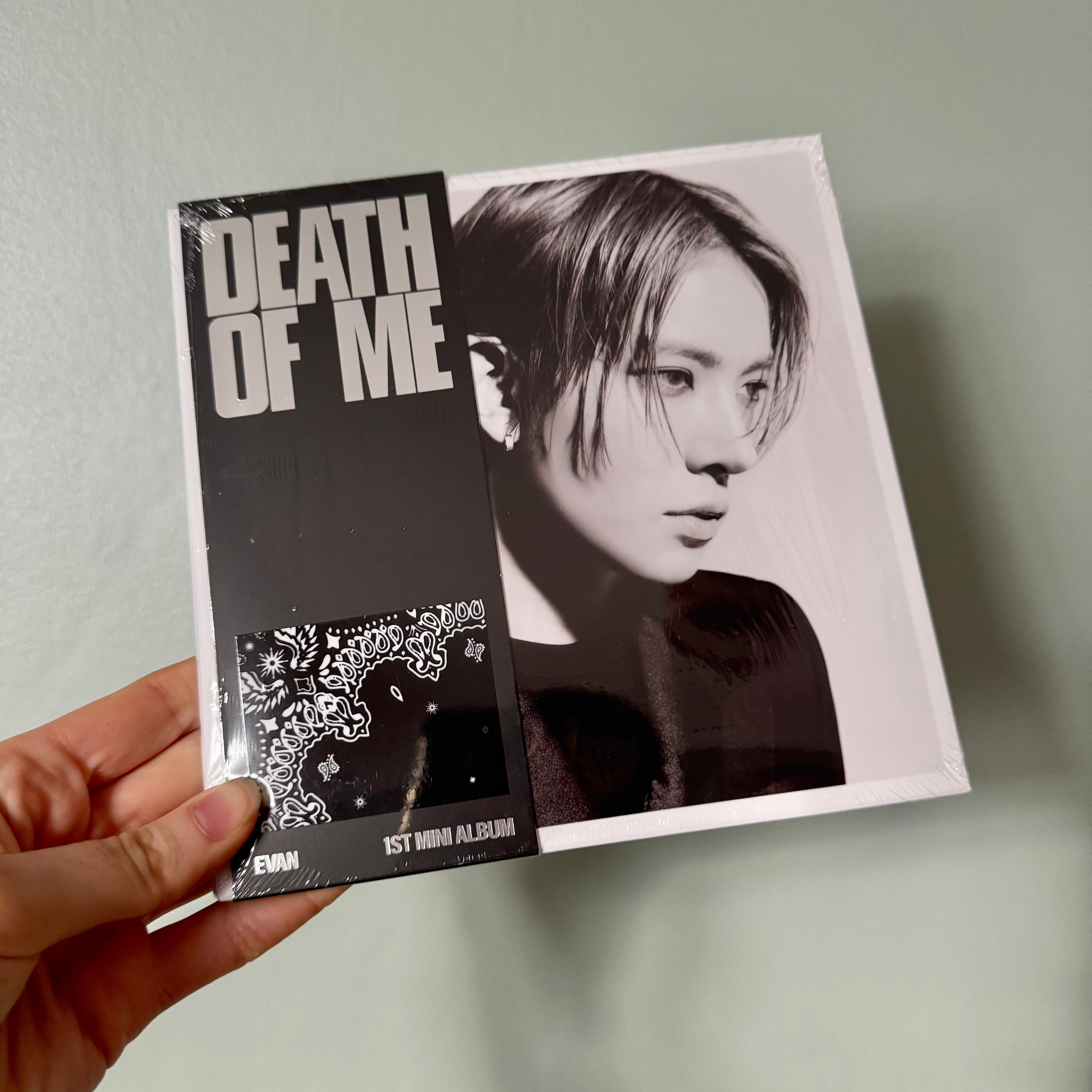 EVAN - DEATH OF ME [BANDANA Ver.]