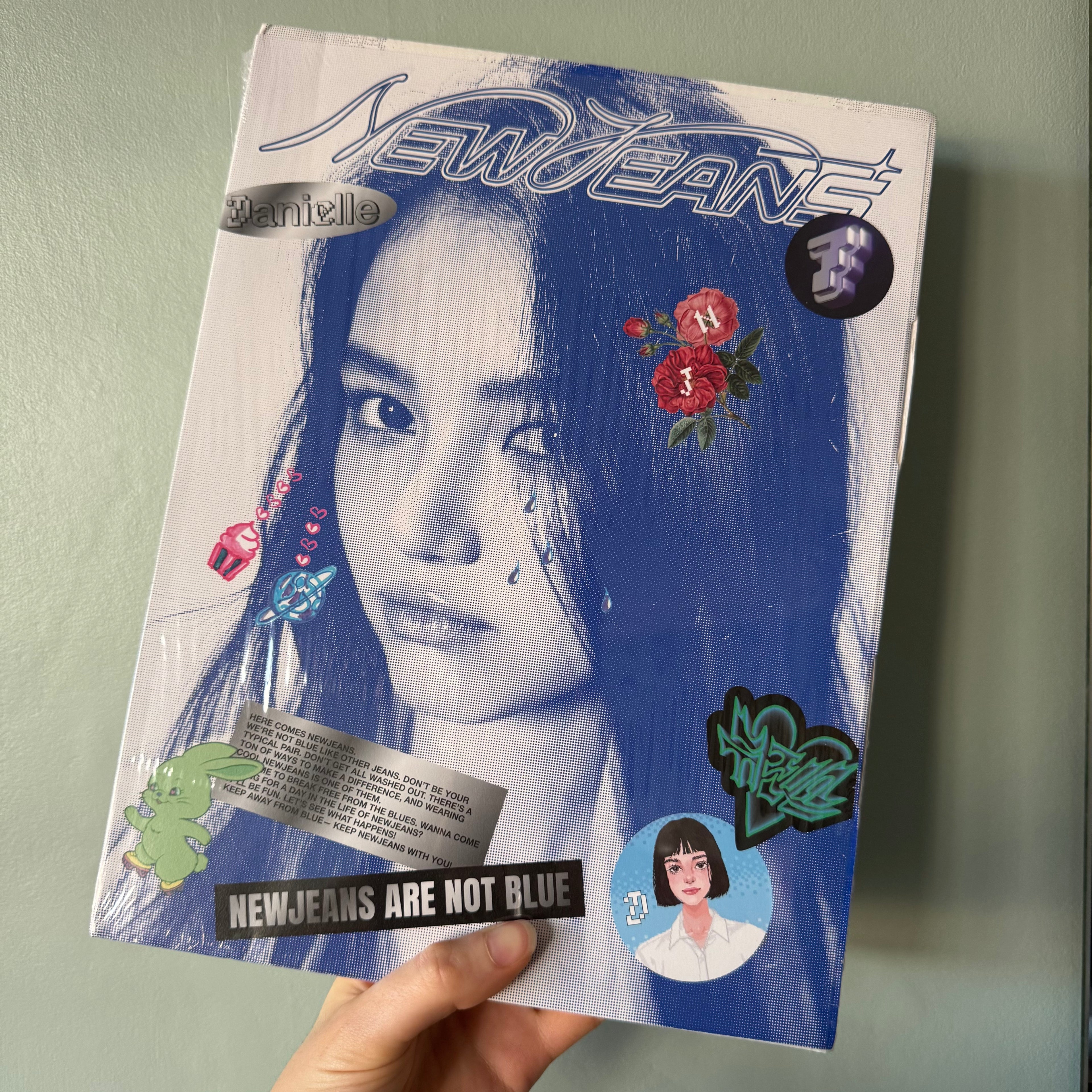 NewJeans - NewJeans Bluebook