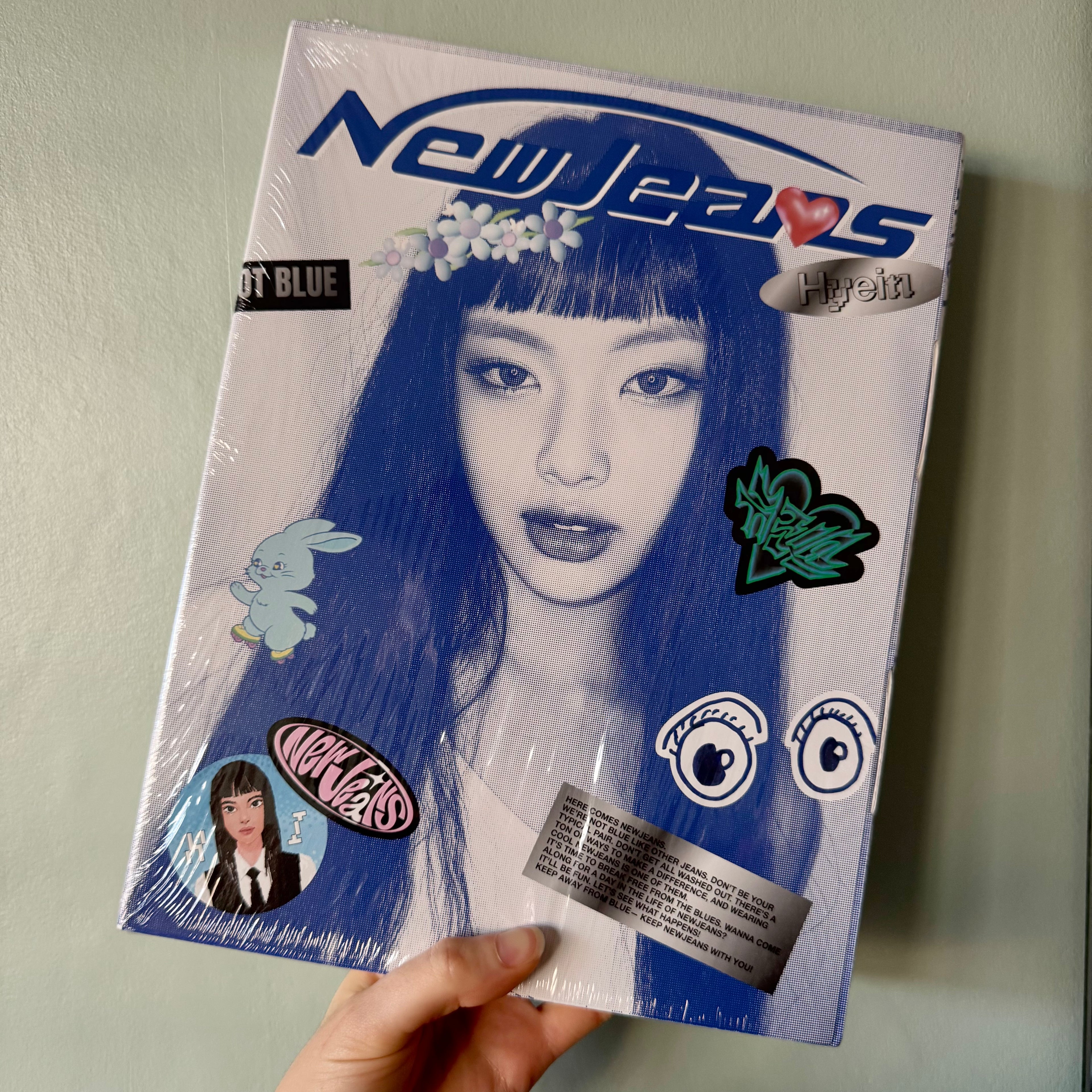 NewJeans - NewJeans Bluebook