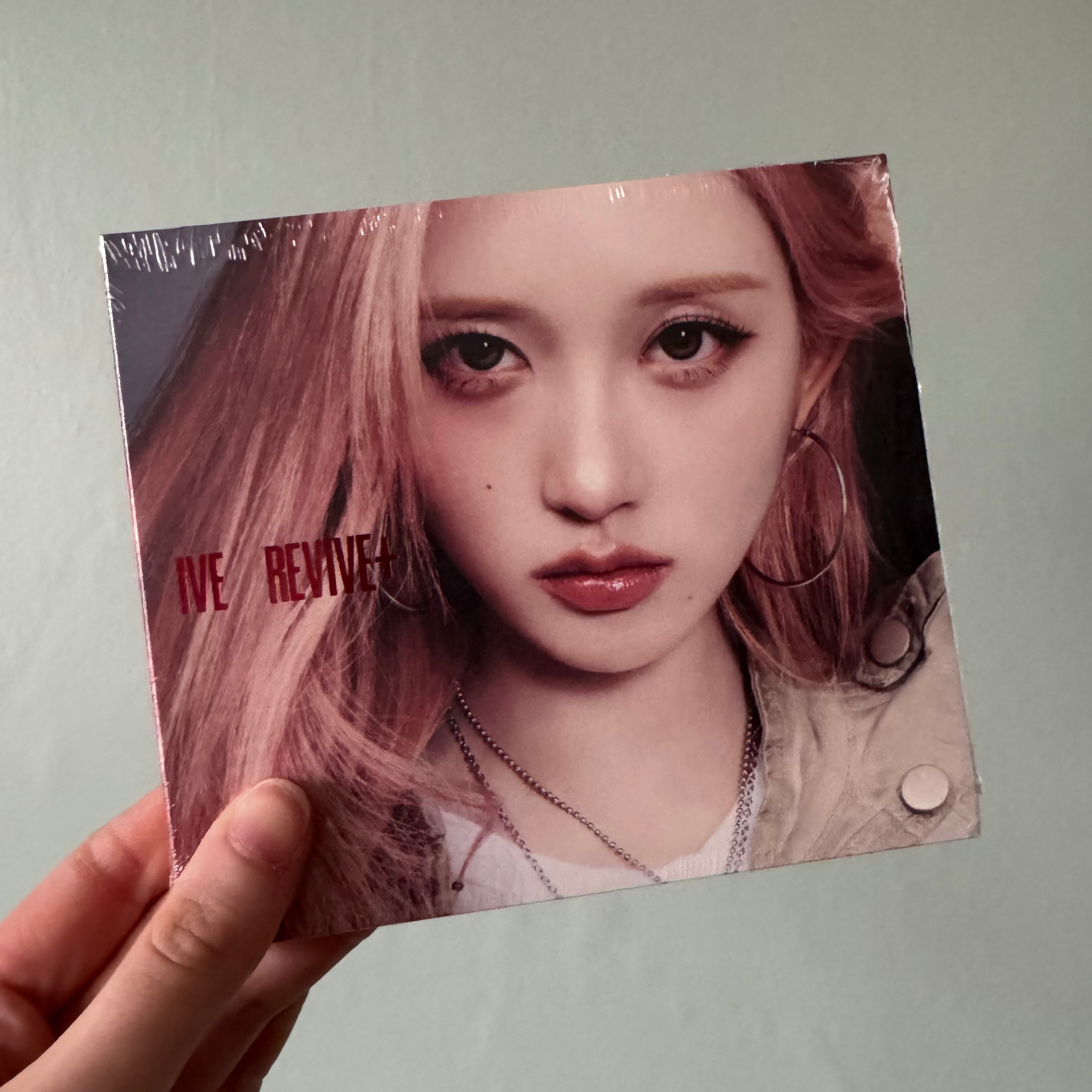 IVE - 2nd ALBUM [REVIVE+] (Digipack Ver.)