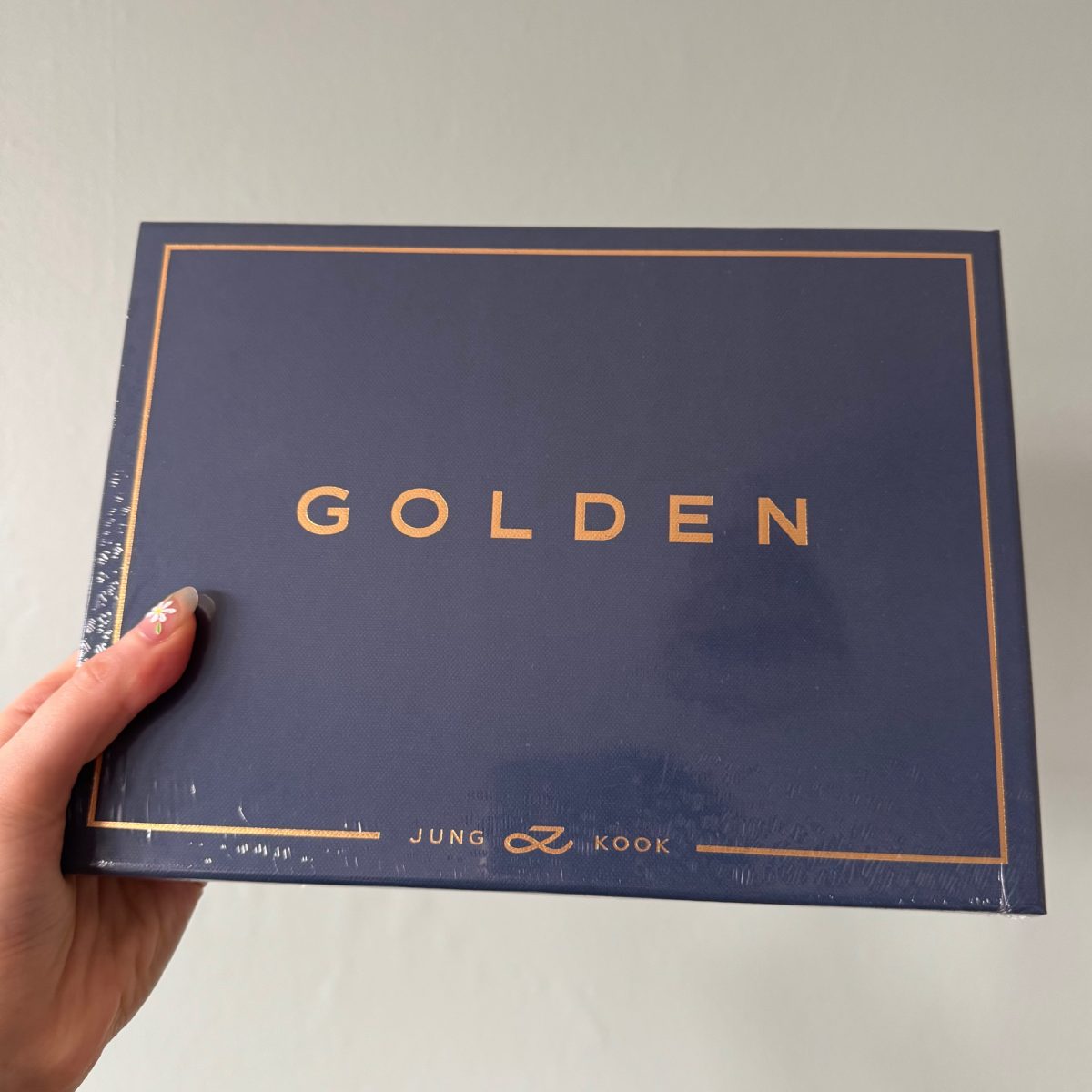 JUNGKOOK - GOLDEN image 6