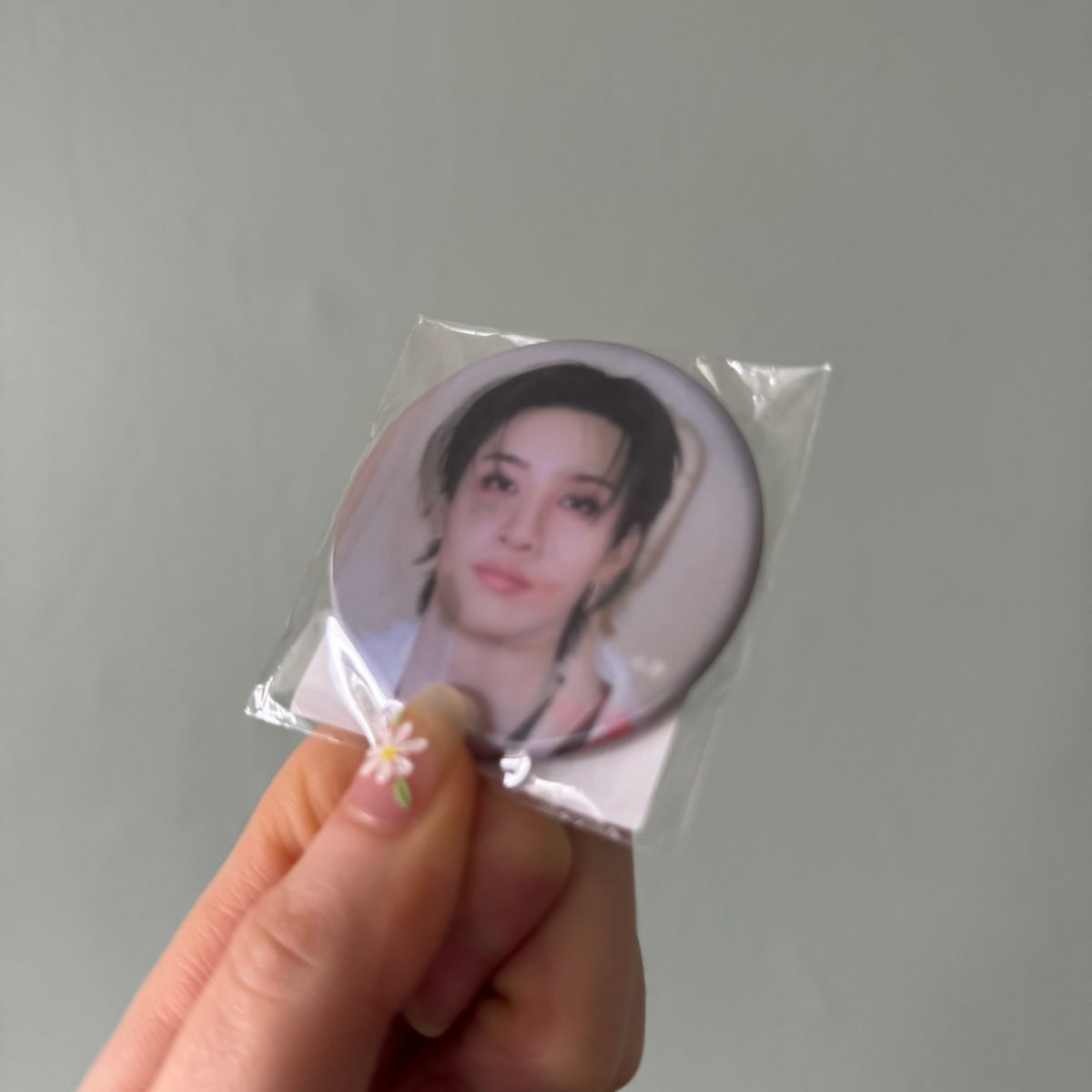 Stray Kids - [Hollow] Lenticular Photo Badge [Bang Chan] image 2