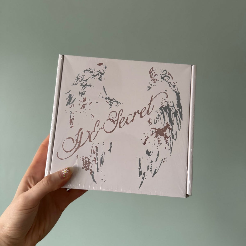 IVE - IVE SECRET [LOVED IVE Ver.] image 2