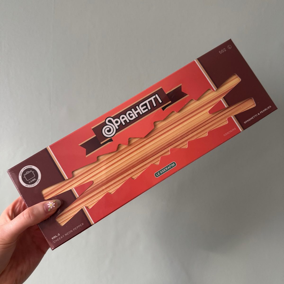 LE SSERAFIM - SPAGHETTI image 4